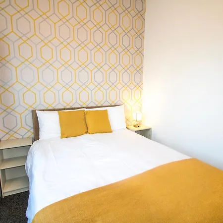 Ideal For Groups - Lovely 2 Bedroom Apartment - Free Parking, Transit Links, Close To Stadiums Manchester Extérieur photo