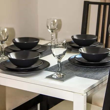 Ideal For Groups - Lovely 2 Bedroom Apartment - Free Parking, Transit Links, Close To Stadiums Manchester Extérieur photo