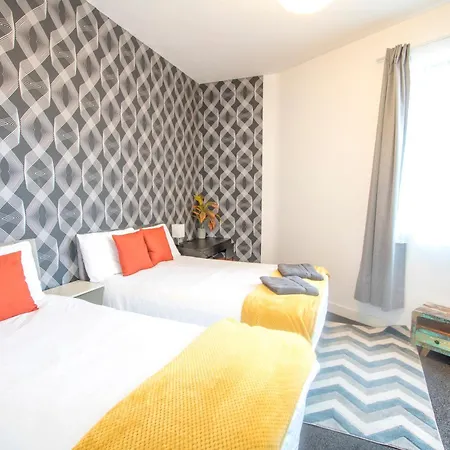 Ideal For Groups - Lovely 2 Bedroom Apartment - Free Parking, Transit Links, Close To Stadiums Manchester Extérieur photo